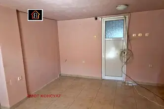 Магазин във Враца, Център