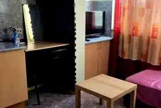 Стая в София, Младост 1