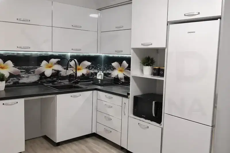 Стая във Варна, Левски 1