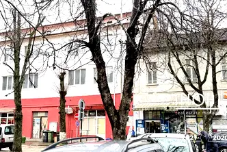 Заведение в Плевен, Червен бряг