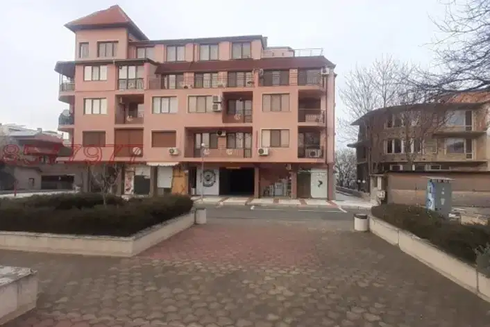 Заведение в Бургас, с. Лозенец