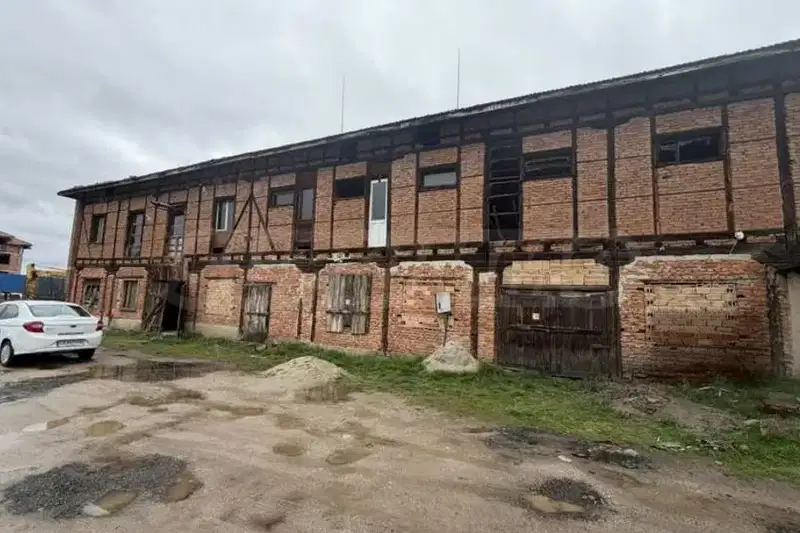 Склад в Благоевград, Добринище
