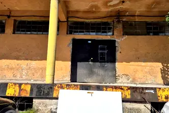 Склад в Перник, Център