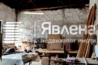 Склад във Варна, Провадия