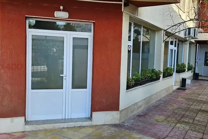 Склад във Варна, Възраждане 1