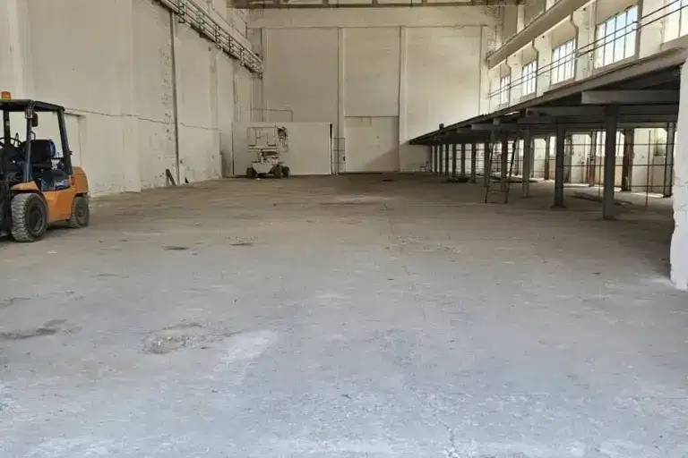Склад във Варна, Западна промишлена зона